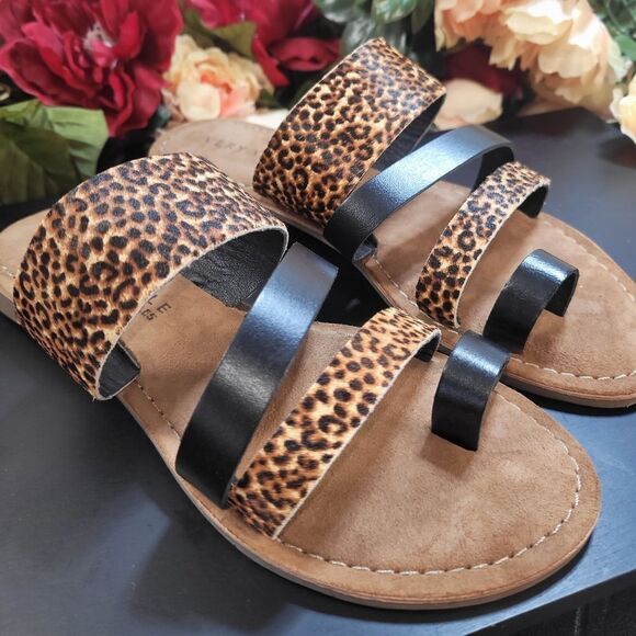 NIB Very Volatile Moshi Sandal - Picture 4 of 8